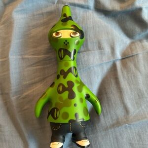 PETE FOWLER CAM-GUIN Vinyl Toy Figure grün green ca 20cm JAPAN 2003 Collectible